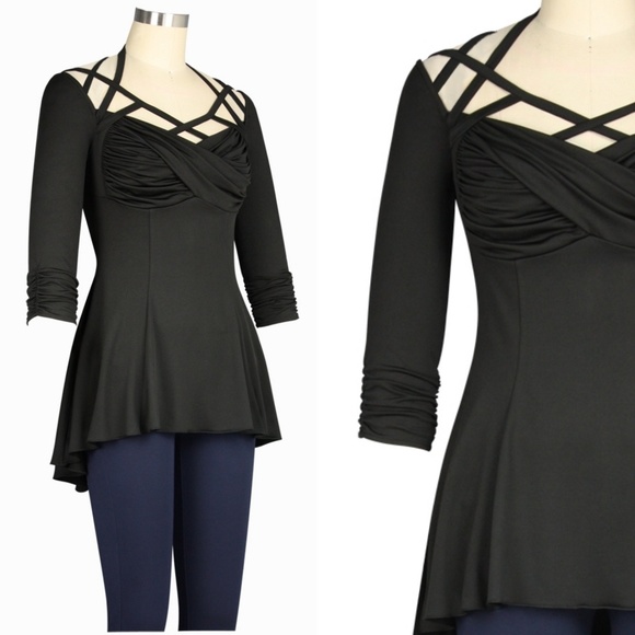 Stretchy Cross Cross 3/4 Sleeve Top - Picture 2 of 6